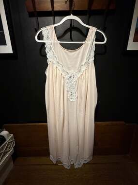 Laura Adams Vintage Pink Lace Applique Nightgown Large
